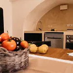 Konukevi Palazzo Pati 4*